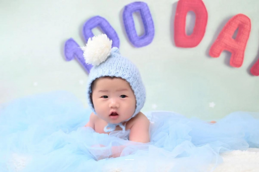 巴音郭楞四个月宝宝会翻身 巴音郭楞四个月宝宝会翻身